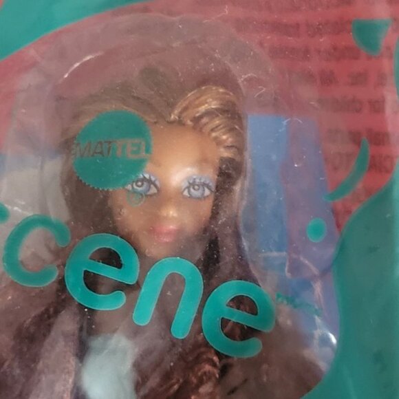 2004 MY SCENE, MADISON CITY SCENE TOY, MINT IN THE PACKAGE!!! - Picture 2 of 2